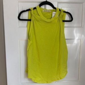 The Twist Tank Solid